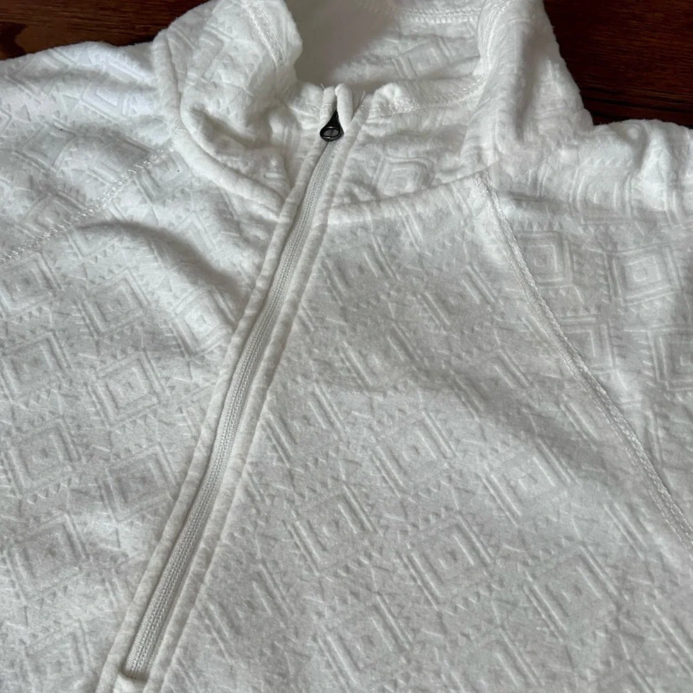 Eddie Bauer Women's Quarter Zip Polar Fleece Ivory Embossed. Size: Small - Picture 4 of 10